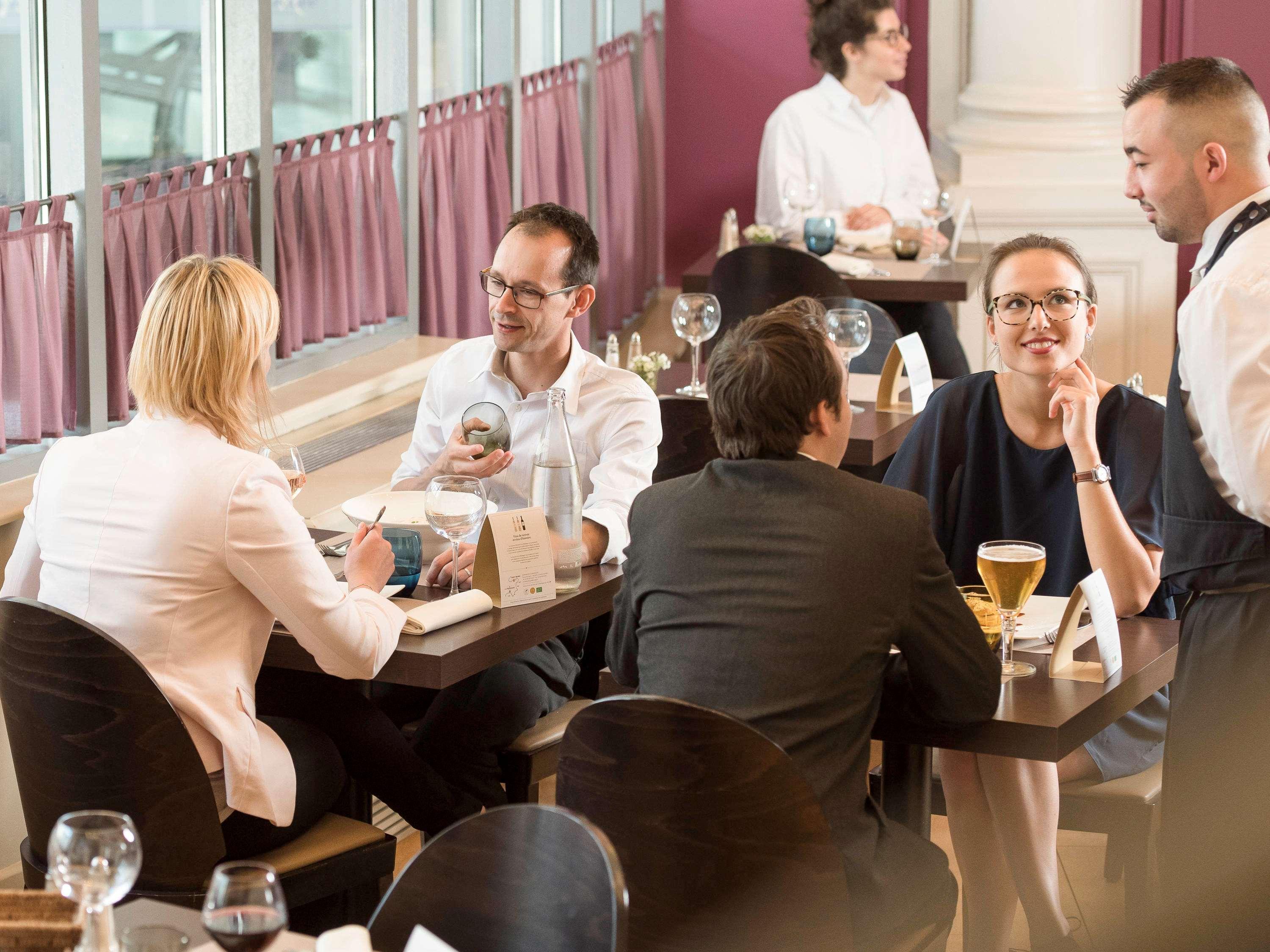 Mercure Lille Roubaix Grand Hotel Exteriör bild