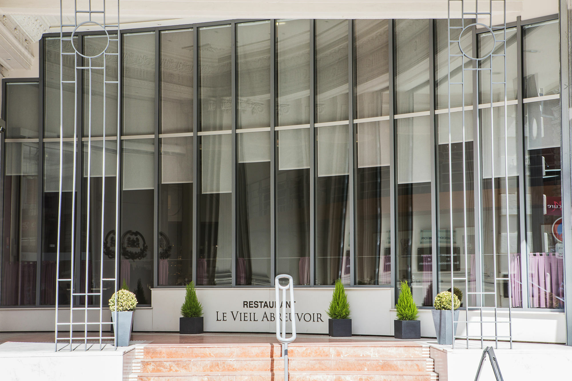 Mercure Lille Roubaix Grand Hotel Exteriör bild